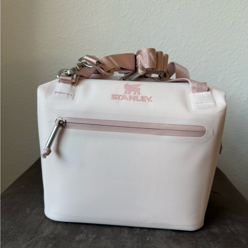 Stanley mini cooler - Picture 3 of 9